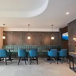 Bizarre Boutique Ξενοδοχείο *