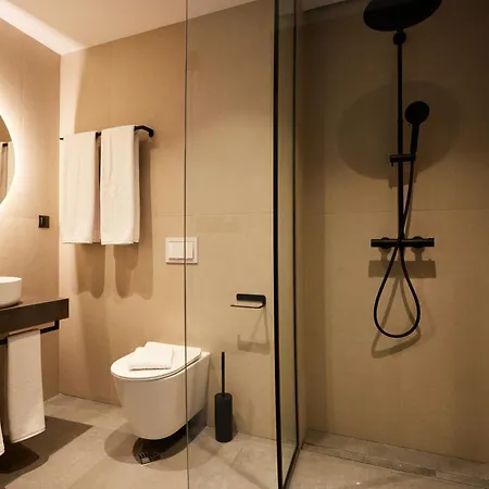 Bizarre Boutique Hotel *