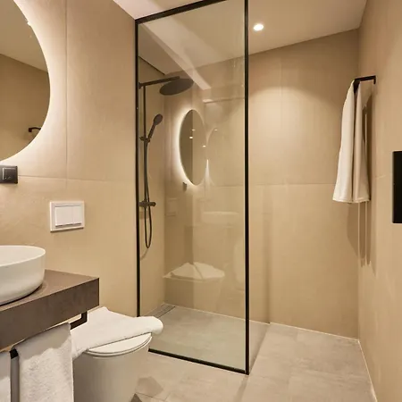 Bizarre Boutique Hotel *