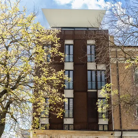 Bizarre Boutique Ξενοδοχείο *