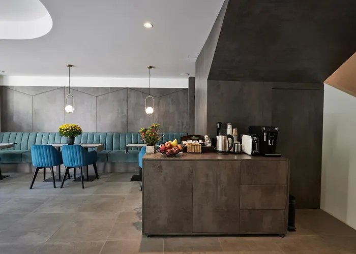 Bizarre Boutique * ヴァルナ