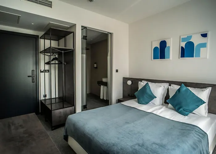 Bizarre Boutique ホテル