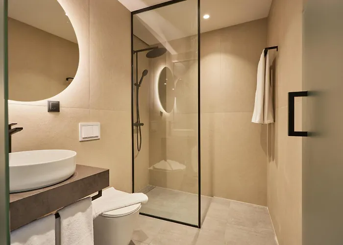 Bizarre Boutique Hotel *