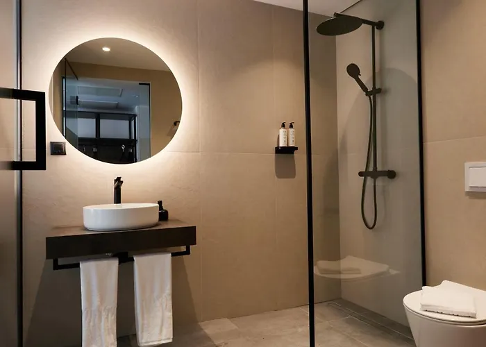 Bizarre Boutique ホテル