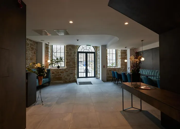 Bizarre Boutique Hotel