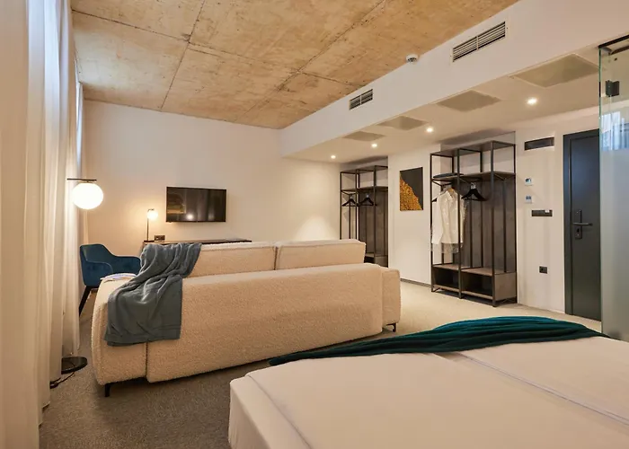 Bizarre Boutique ヴァルナ