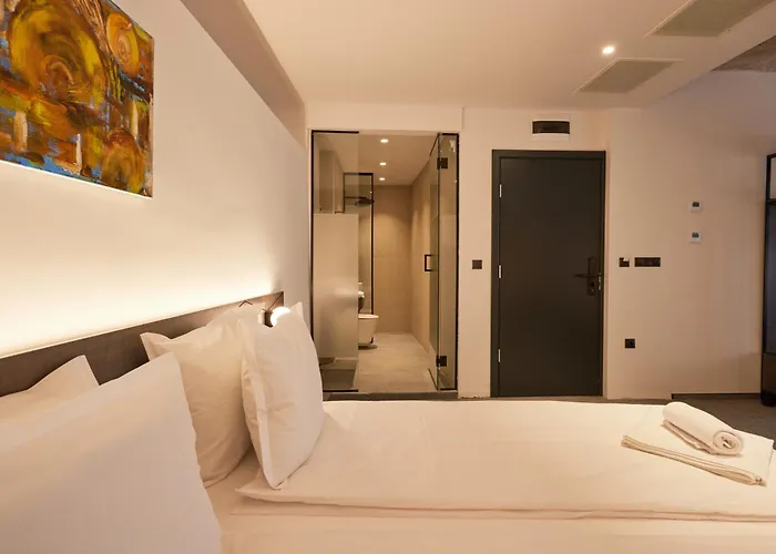 Bizarre Boutique ホテル